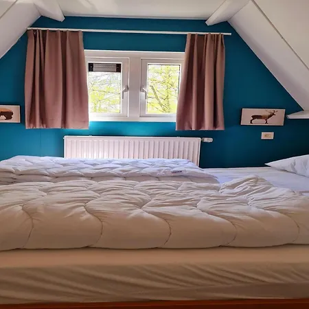 Comfortable Fenced In Durbuy Chalet *